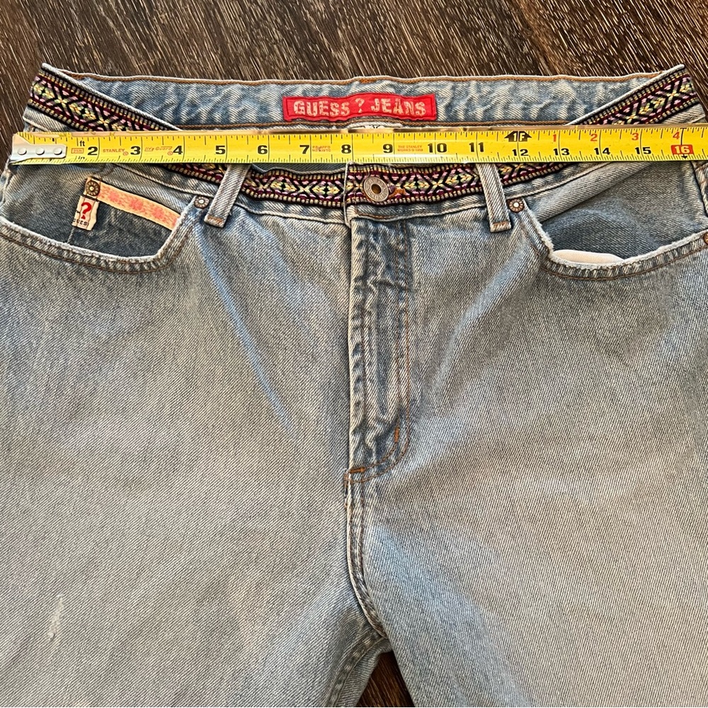 Vintage GUESS Light Wash Embroidered Distressed Women’s Jeans Sz 32 Made In USA - Picture 7 of 15